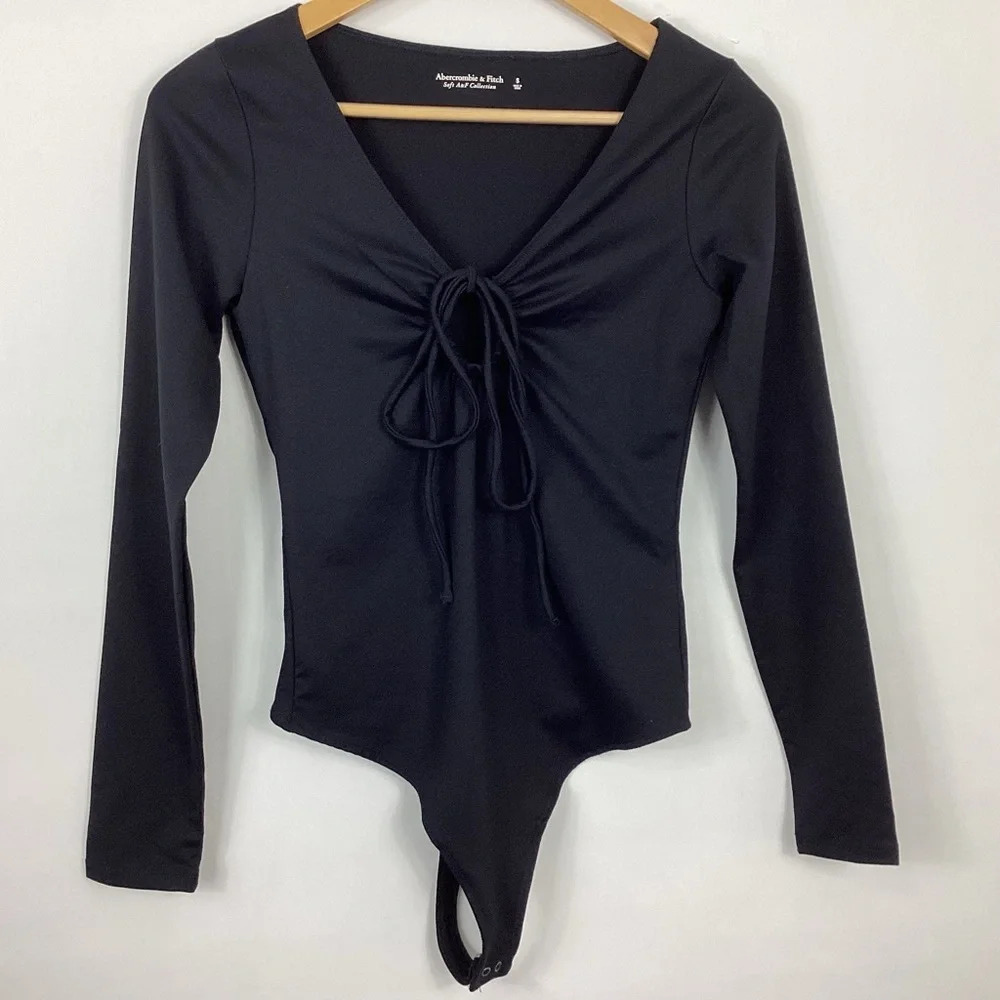 Abercrombie & Fitch Keyhole Bodysuit Size Small NWT